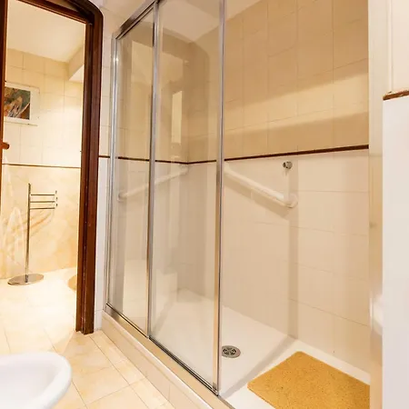 Apartman Corso Trieste -zeno 48 *